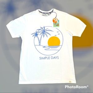 Free Planet short sleeve t-shirt